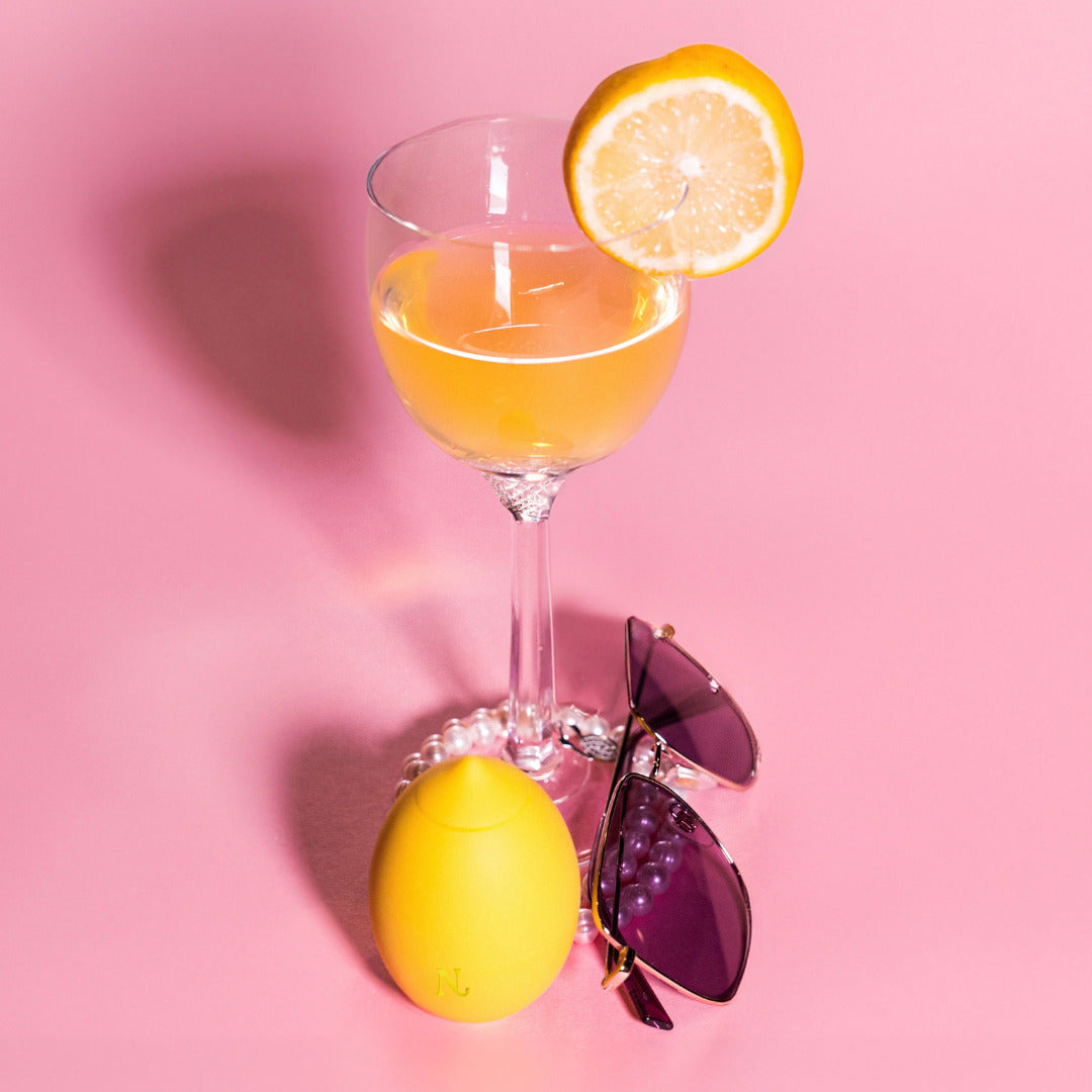 Lemon clitoral vibrator presentation